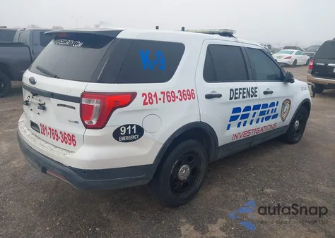 2017 Ford Utility Police Interceptor z USA, uszkodzony, nr VIN 1FM5K8ARXHGC78298